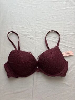 Plunge Lace Push-Up Bra in Burgundy